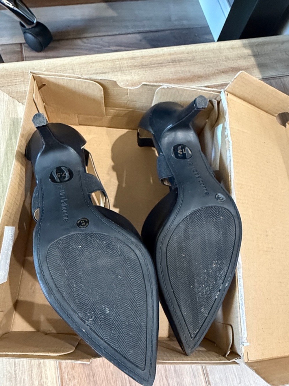 Liz Claiborne Keegan Black Strappy Pointed-Toe Heels 👠 (Size 7.5) Like New - Picture 5 of 6